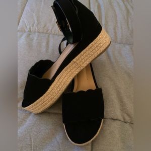 Black platform sandals